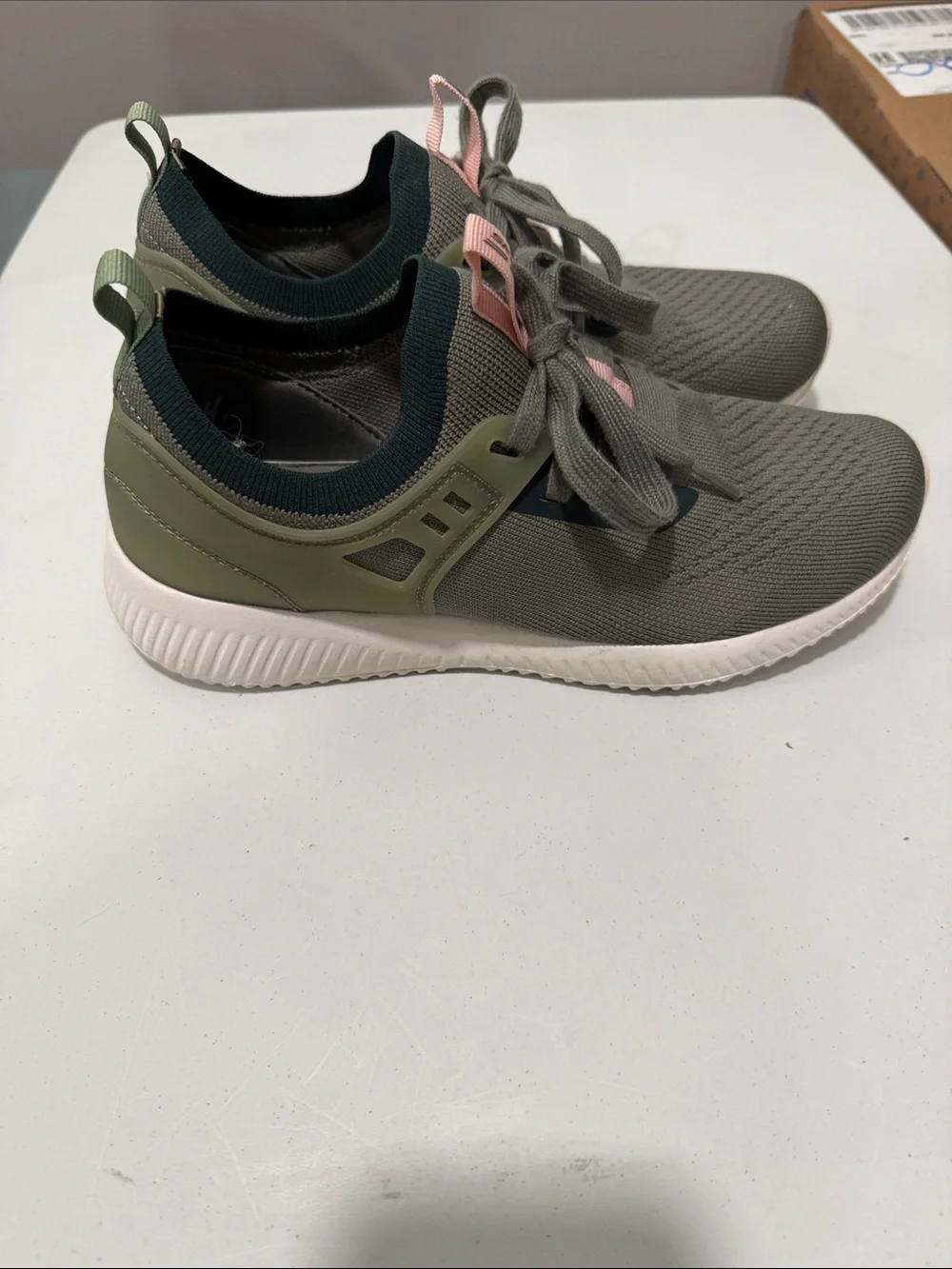 Skechers breathable knit